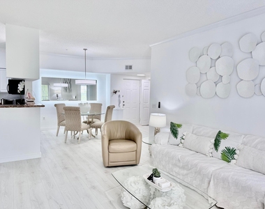 4404 Tuscany Way - Photo Thumbnail 4