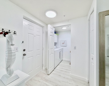 4404 Tuscany Way - Photo Thumbnail 7