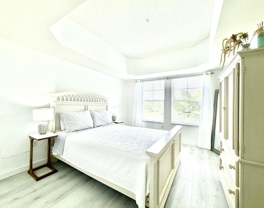 4404 Tuscany Way - Photo Thumbnail 14
