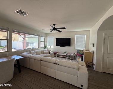 8804 W Jefferson Street - Photo Thumbnail 4