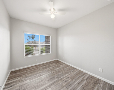 15540 W Smoketree Drive - Photo Thumbnail 17