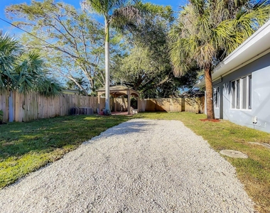 1500 Sw 12th Street - Photo Thumbnail 16