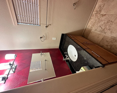 1026 W Euclid Avenue - Photo Thumbnail 18