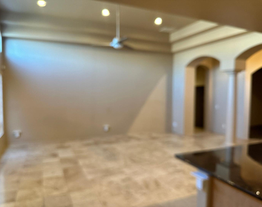 1026 W Euclid Avenue - Photo Thumbnail 5