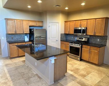 1026 W Euclid Avenue - Photo Thumbnail 2