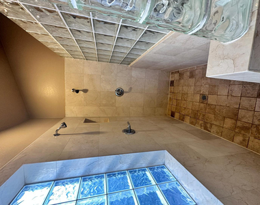 1026 W Euclid Avenue - Photo Thumbnail 11