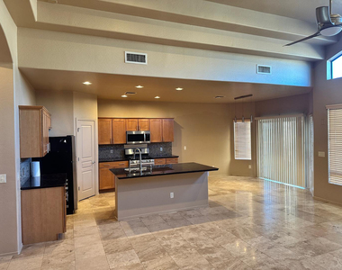 1026 W Euclid Avenue - Photo Thumbnail 7
