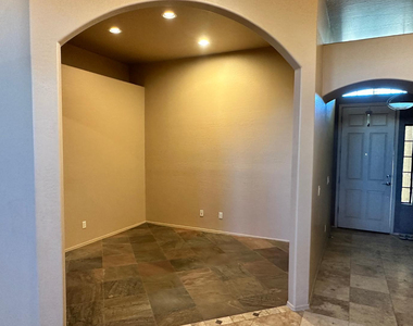 1026 W Euclid Avenue - Photo Thumbnail 6