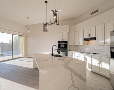 24066 N 76th Place - Photo Thumbnail 29