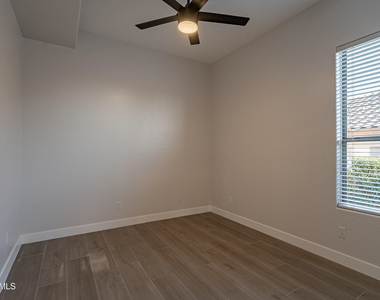 24066 N 76th Place - Photo Thumbnail 47