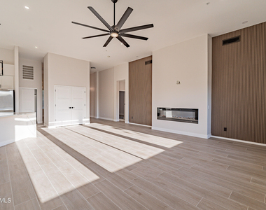 24066 N 76th Place - Photo Thumbnail 24