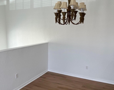 9065 Preston Place - Photo Thumbnail 5