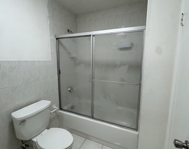 15385 S Dixie Highway - Photo Thumbnail 12