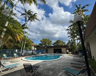 15385 S Dixie Highway - Photo Thumbnail 32