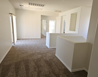 3989 E Hummingbird Lane - Photo Thumbnail 13