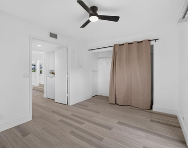 6391 Riverwalk Lane - Photo Thumbnail 37