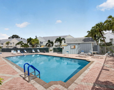 6391 Riverwalk Lane - Photo Thumbnail 6