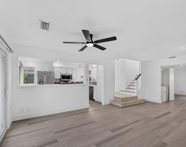6391 Riverwalk Lane - Photo Thumbnail 23