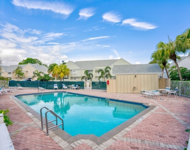 6391 Riverwalk Lane - Photo Thumbnail 5