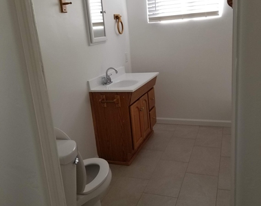 2132 E Mulberry Drive - Photo Thumbnail 13