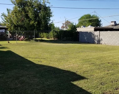 2132 E Mulberry Drive - Photo Thumbnail 1