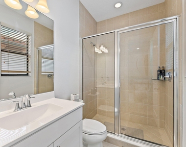 1077 Faulkner Terrace - Photo Thumbnail 43