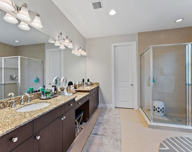 1077 Faulkner Terrace - Photo Thumbnail 26