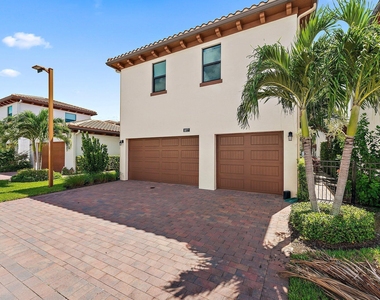 1077 Faulkner Terrace - Photo Thumbnail 51