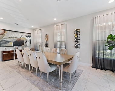 1077 Faulkner Terrace - Photo Thumbnail 8