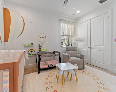 1077 Faulkner Terrace - Photo Thumbnail 42