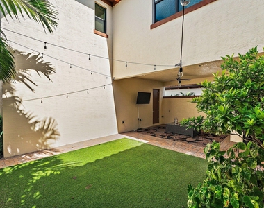 1077 Faulkner Terrace - Photo Thumbnail 48