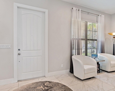 1077 Faulkner Terrace - Photo Thumbnail 5
