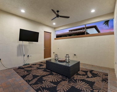 1077 Faulkner Terrace - Photo Thumbnail 60