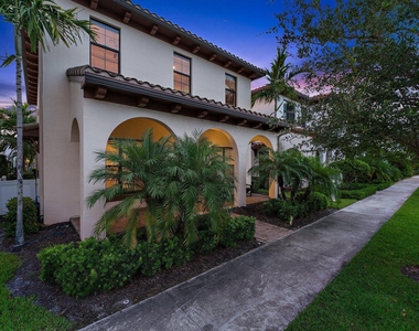 1077 Faulkner Terrace - Photo Thumbnail 57