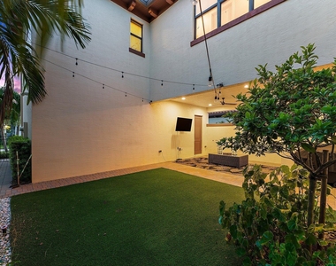1077 Faulkner Terrace - Photo Thumbnail 63