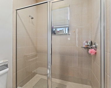 1077 Faulkner Terrace - Photo Thumbnail 39