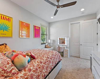 1077 Faulkner Terrace - Photo Thumbnail 37