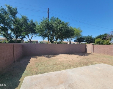 3133 W Huntington Drive - Photo Thumbnail 13