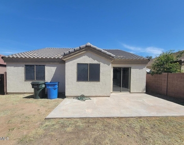 3133 W Huntington Drive - Photo Thumbnail 14