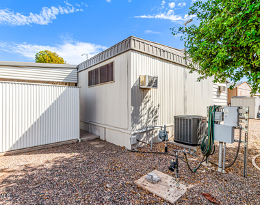 2650 W Union Hills Drive - Photo Thumbnail 19