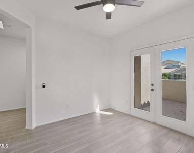 22408 N Las Vegas Drive - Photo Thumbnail 22