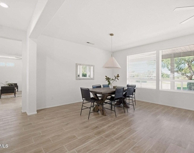 22408 N Las Vegas Drive - Photo Thumbnail 17