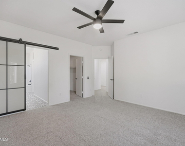 22408 N Las Vegas Drive - Photo Thumbnail 38