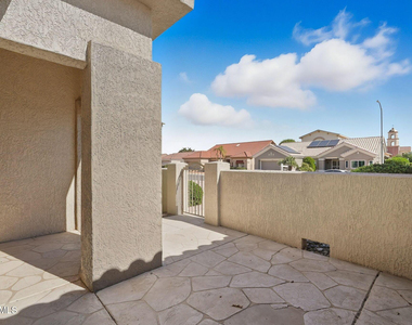 22408 N Las Vegas Drive - Photo Thumbnail 10