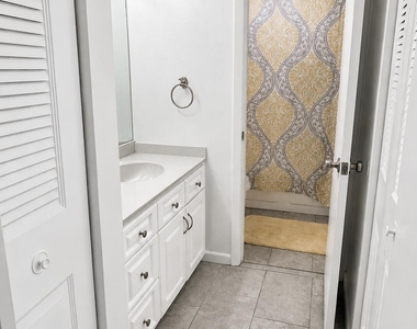 6300 Nw 62nd Street - Photo Thumbnail 6