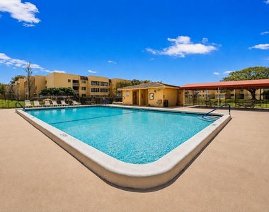 6300 Nw 62nd Street - Photo Thumbnail 13
