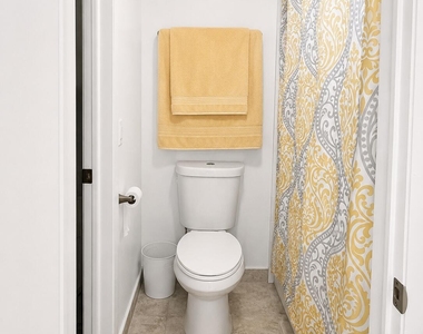 6300 Nw 62nd Street - Photo Thumbnail 7
