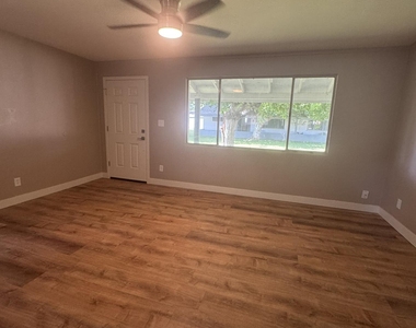 501 E Erie Street - Photo Thumbnail 1