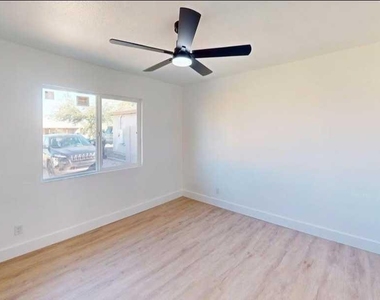 2739 E Tamarisk Avenue - Photo Thumbnail 6