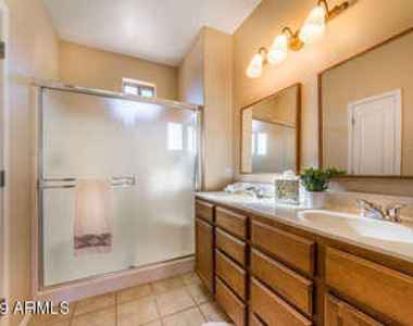 16410 S 12th Street - Photo Thumbnail 10